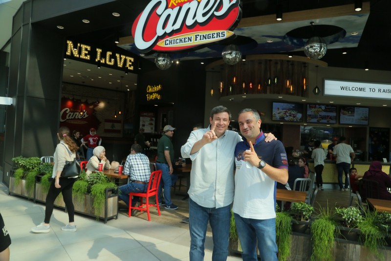 Fastest Growing Restaurant in the USA Celebrates Grand Opening at The Spot Choueifat in Beirut with Visit from Company Founder, Todd Graves